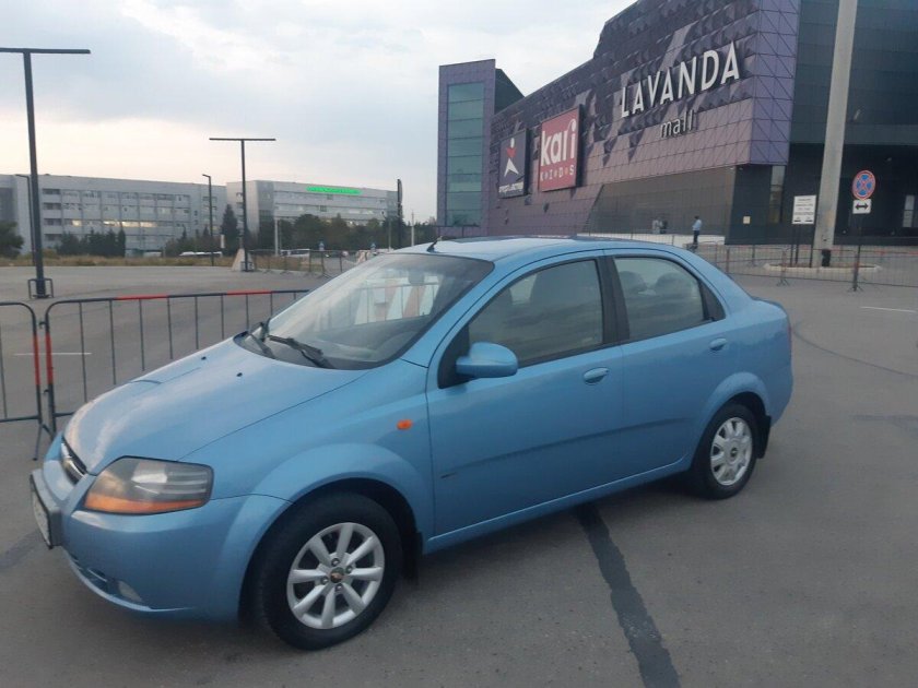 Шевроле Авео 2004 седан