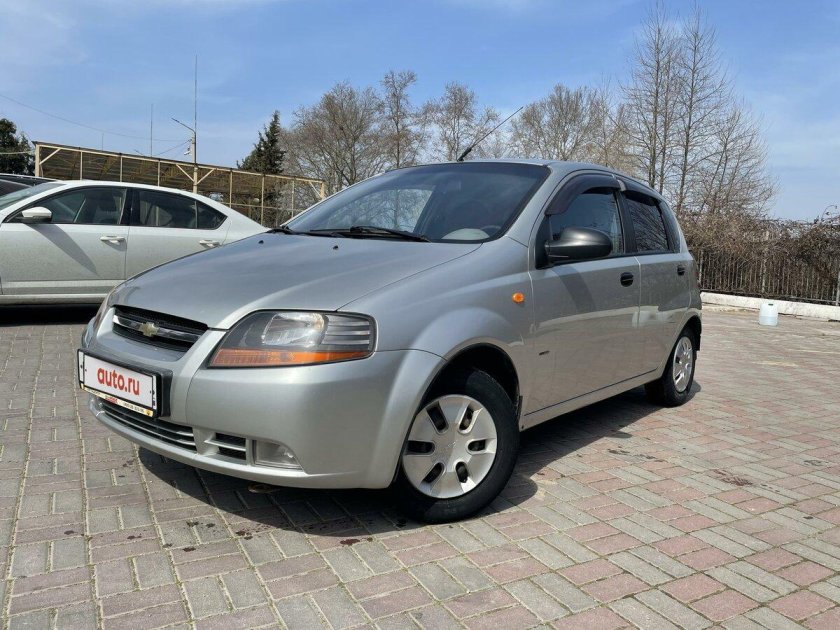Шевроле Авео 1 серебристая
