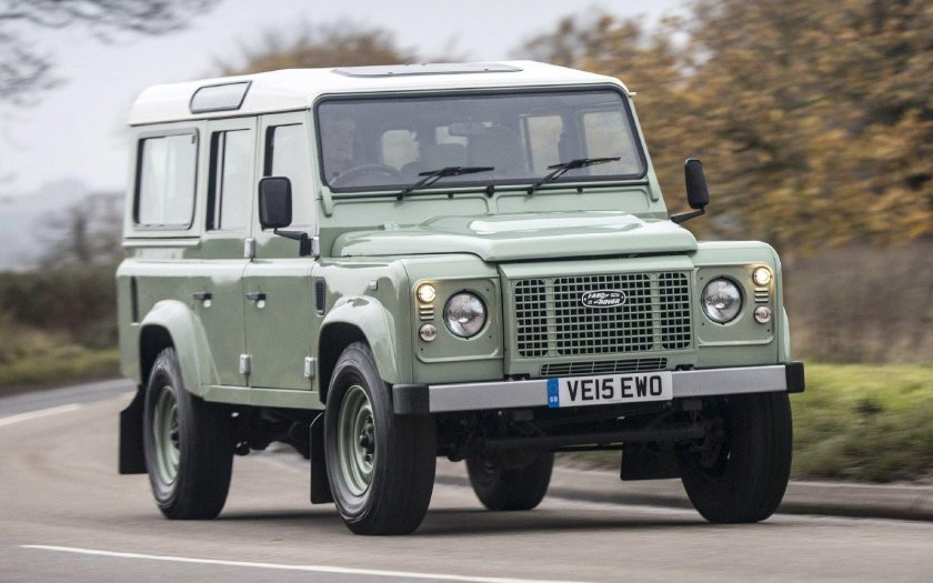 Ленд Ровер Дефендер 110