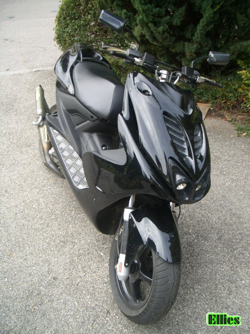Yamaha Aerox 50