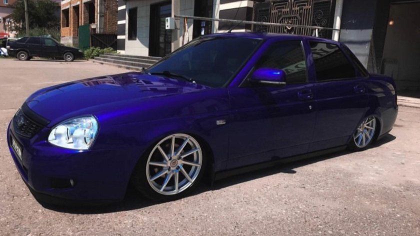 Приора седан Персей r17