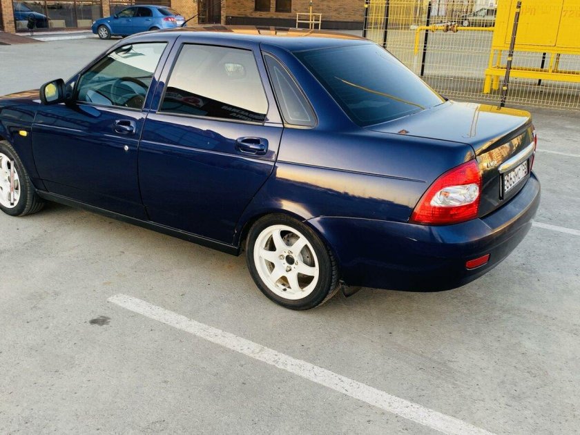 Приора персей седан