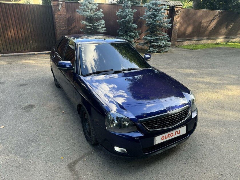 Лада приора синяя