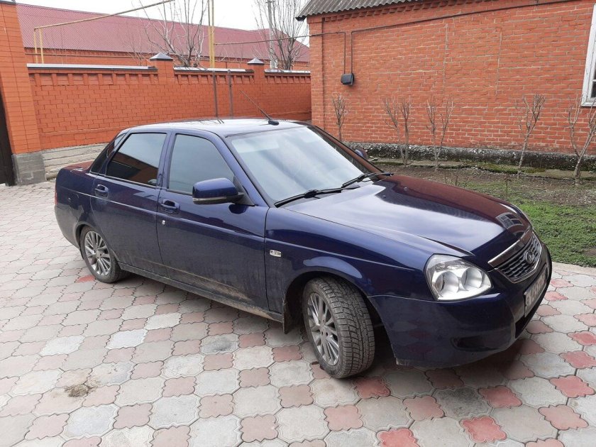 Лада приора персей седан