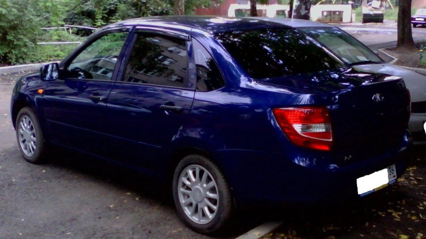 Лада Гранта седан цвет Персей