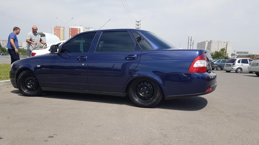 Приора седан Персей r17