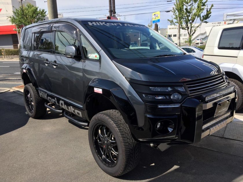 Мицубиси Делика д5