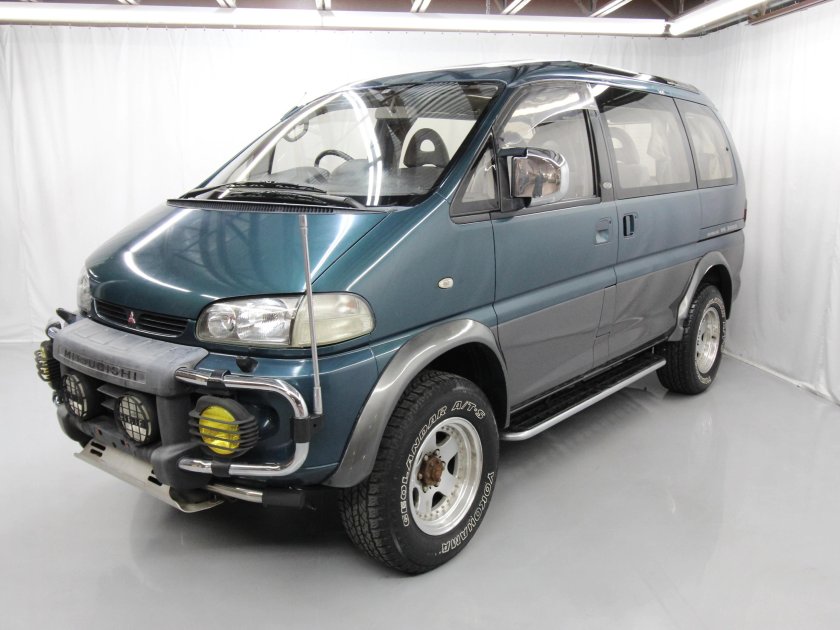 Mitsubishi Space Gear/l400 van