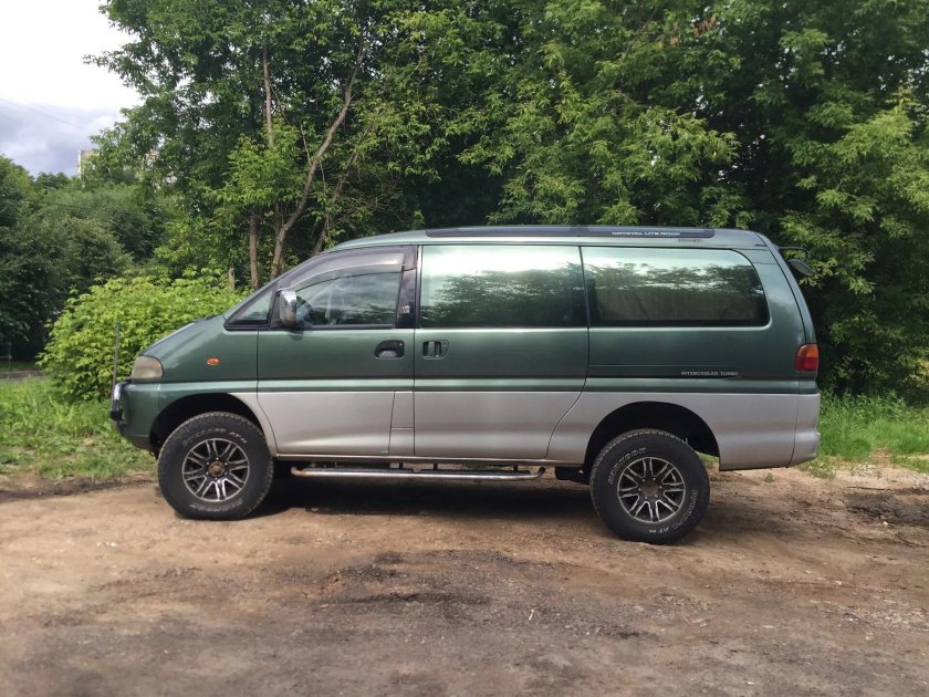 Митсубиси л400