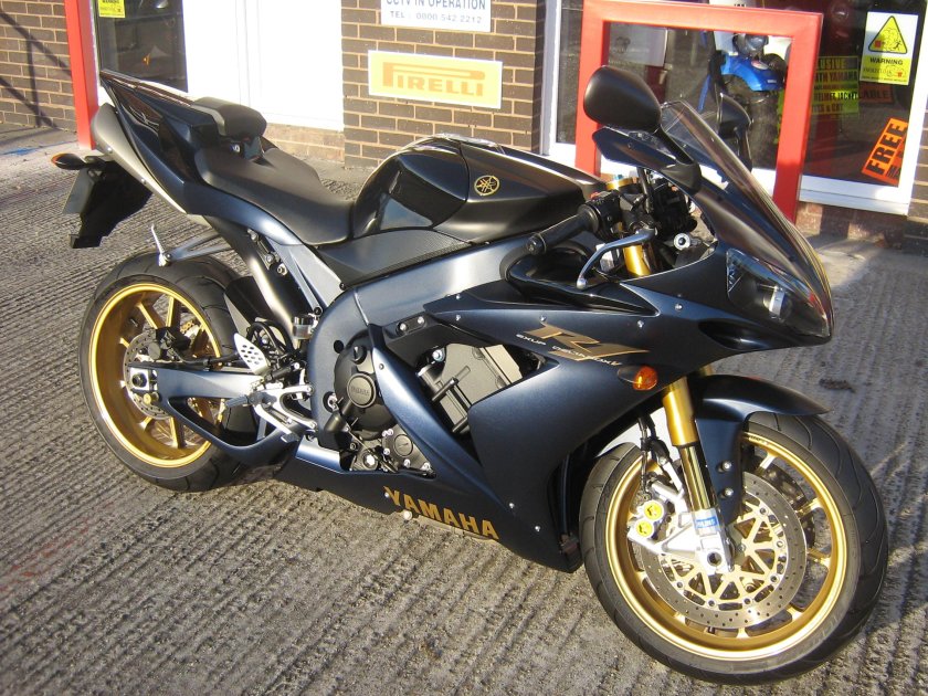 Yamaha r1 2006