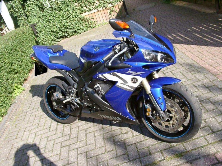 Yamaha r1 2004