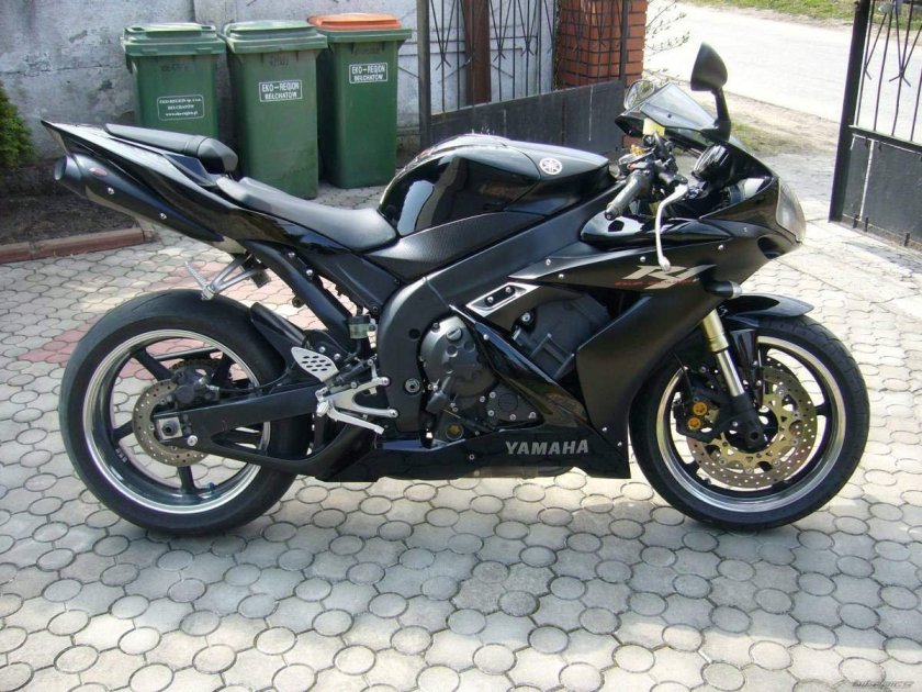 Yamaha r1 2004