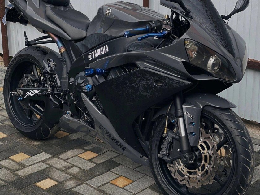 Yamaha yzf r 1 2008