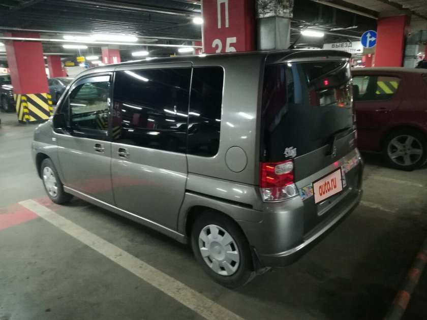 Минивэн Хонда Мобилио