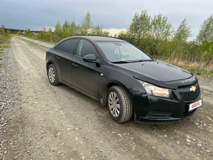 Шевроле Круз 2010 1.6 автомат черный