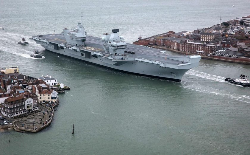 Британский авианосец «принц Уэльский»