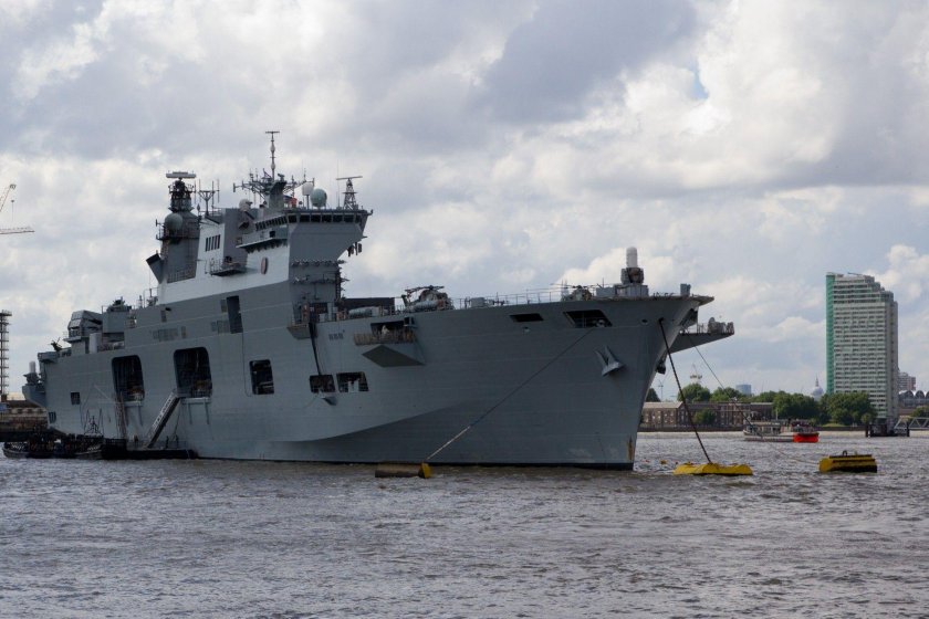 Десантные корабли Британии