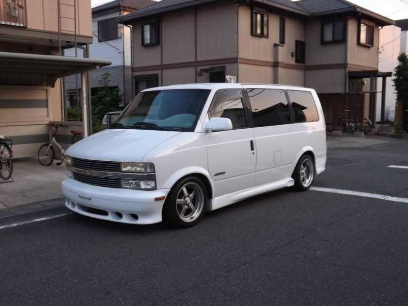 Chevrolet astro van
