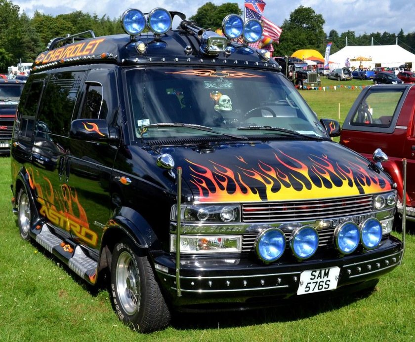 Chevrolet Astro