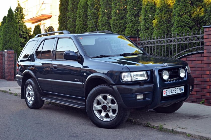 Opel Frontera b