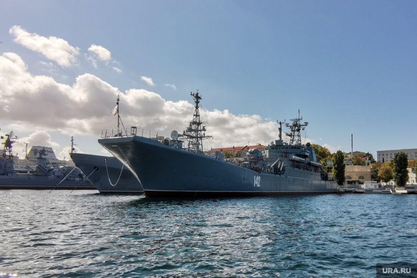 Константин ольшанский десантный корабль