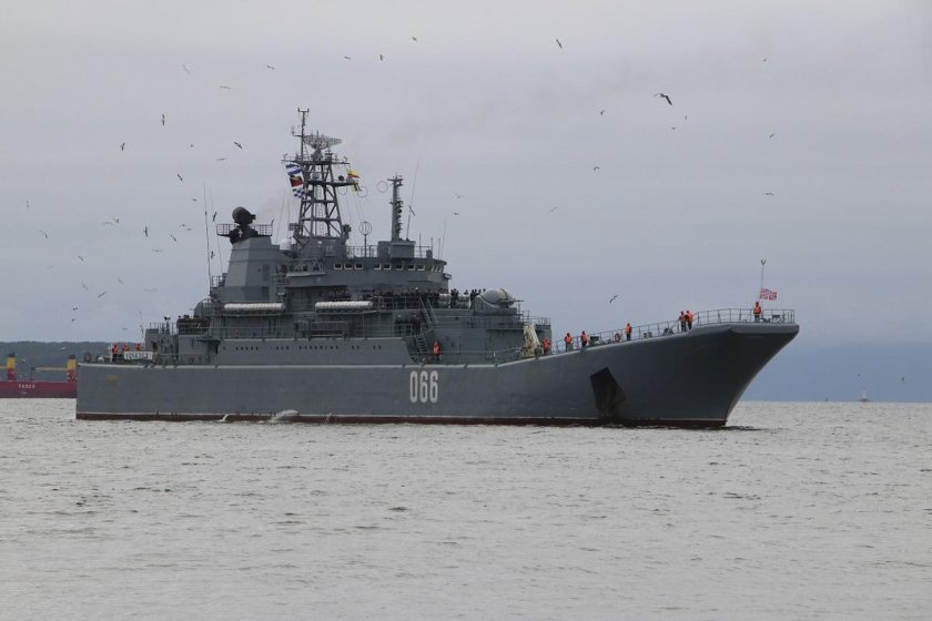 Балтийский флот с БДК Калининградом