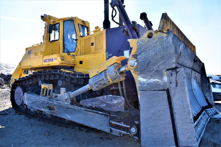 Бульдозер ЧЕТРА т40