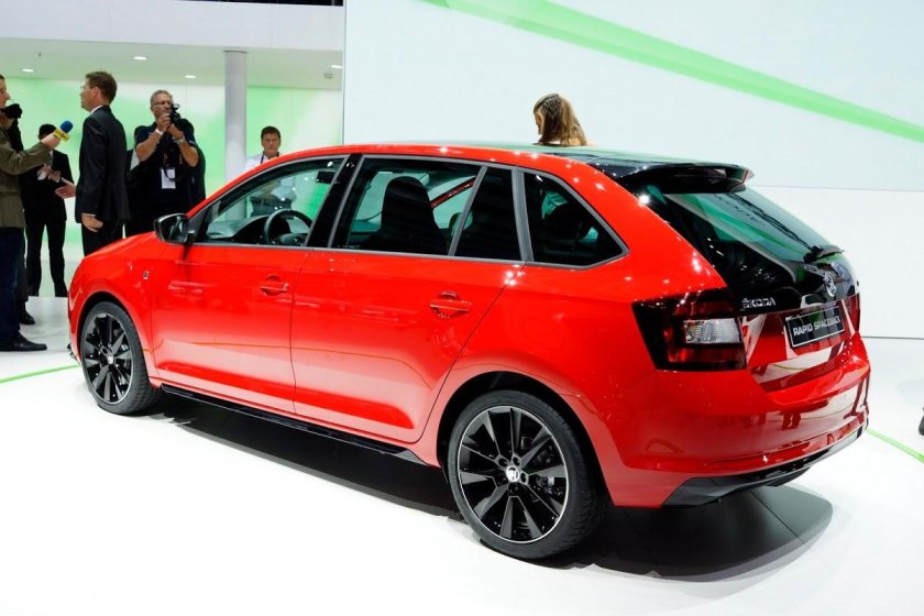 Шкода Рапид Спейсбек