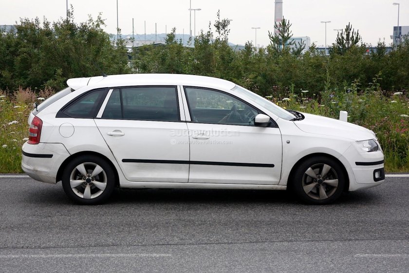 Шкода Рапид хэтчбек