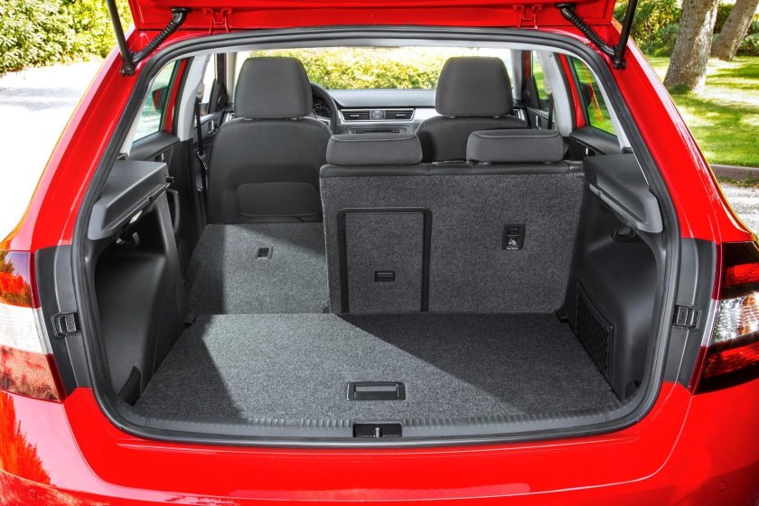 Шкода Рапид Спейсбек