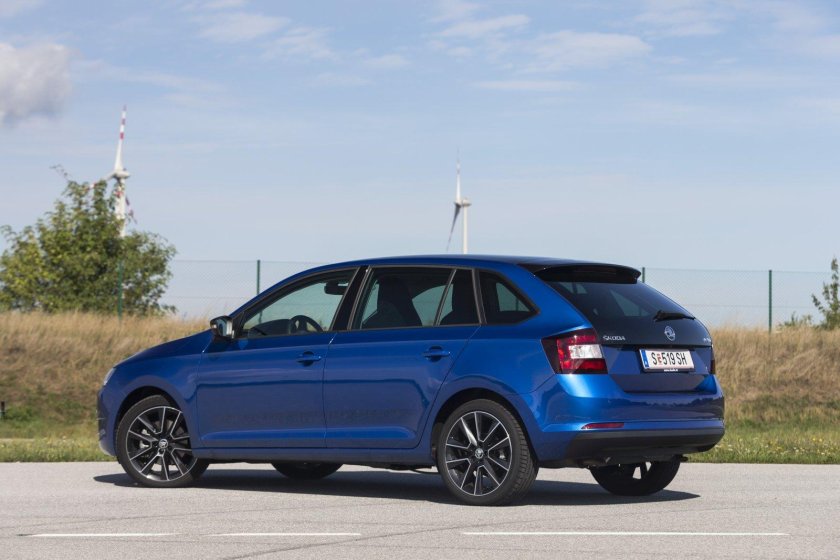 Шкода Рапид Спейсбек