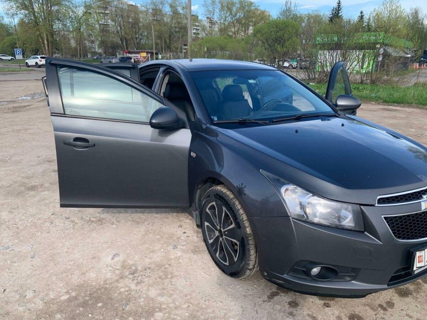 Chevrolet cruze серый металлик