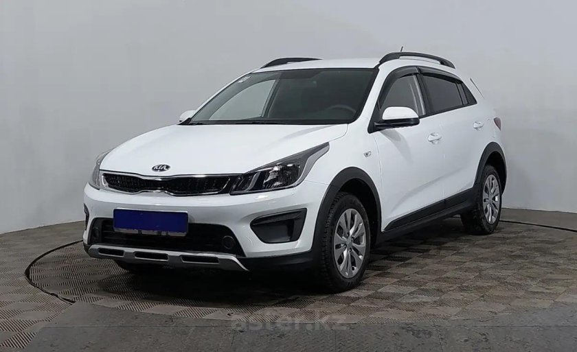 Kia Rio x-line белая