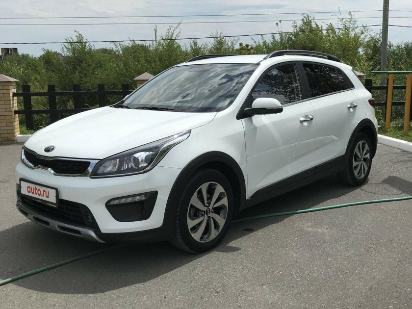 Kia Rio 4 x-line белый