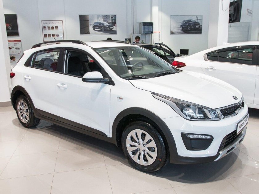 Kia Rio XLINE белый
