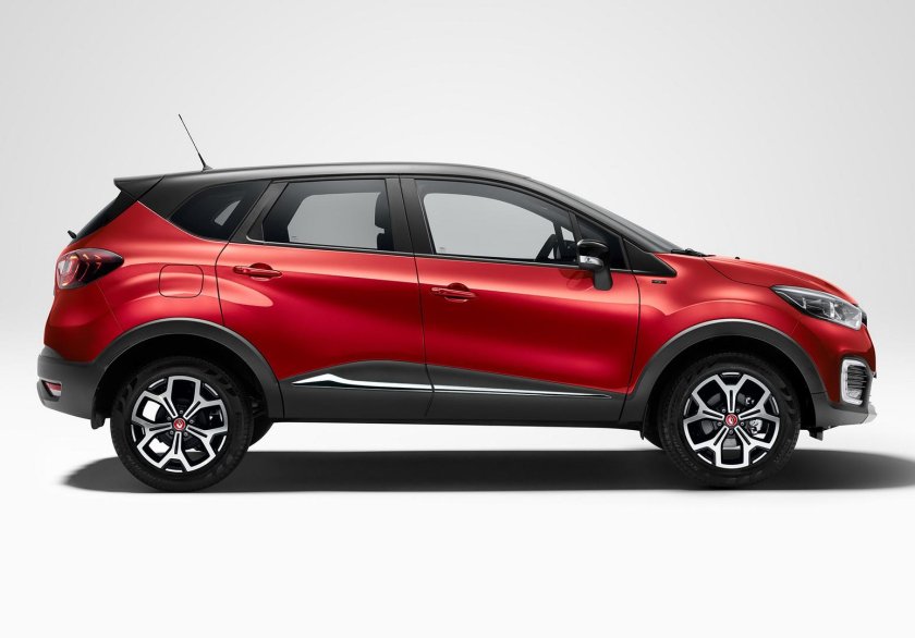 Рено Каптур красный