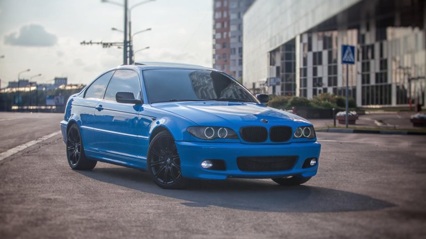 BMW e46 голубая