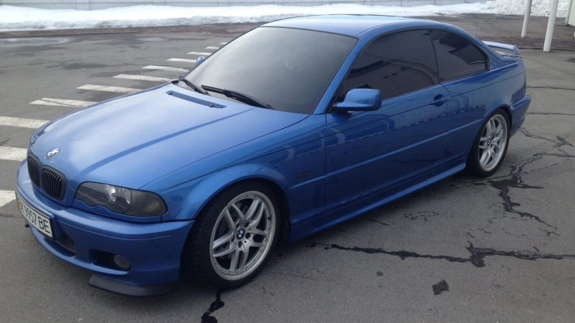 БМВ е46 синяя седан