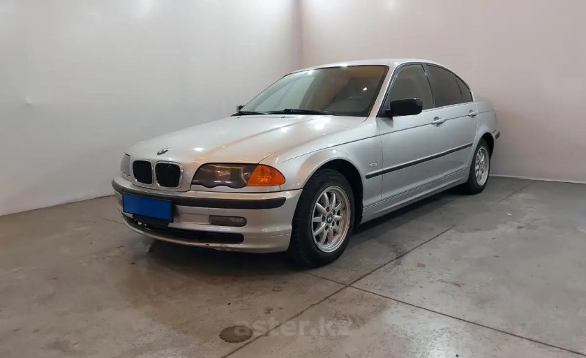 BMW 3 e46) 318i