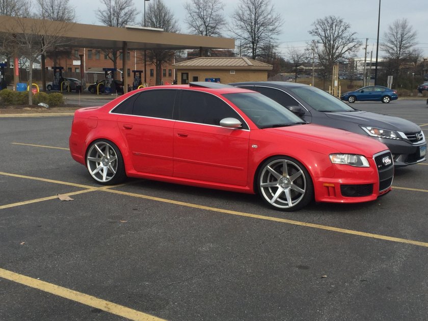 Audi s4 b7 r20