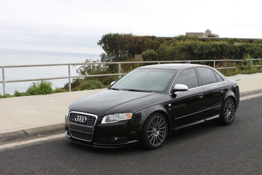 Audi a4 b7 s line