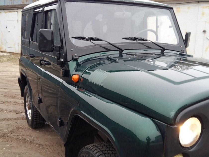 УАЗ 469 зелёный металлик
