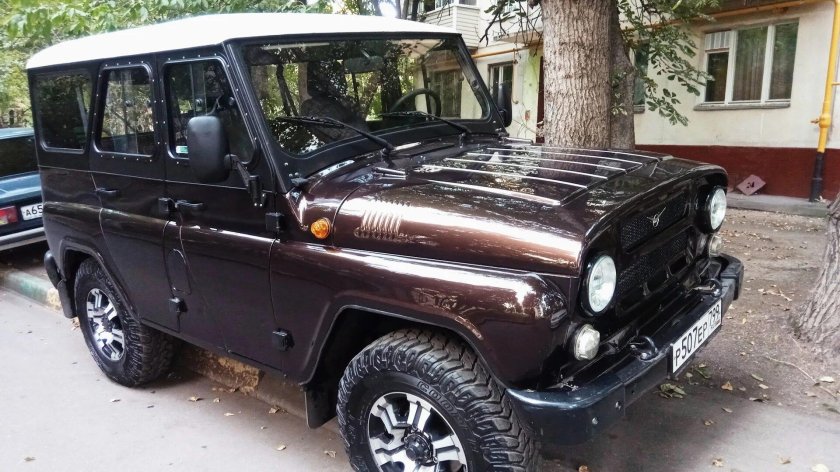 УАЗ Хантер коричневый