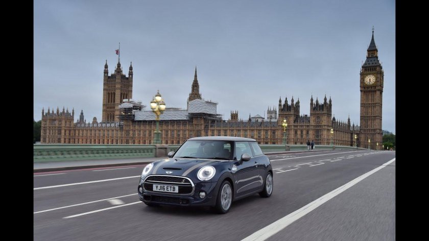 Британский мини Купер
