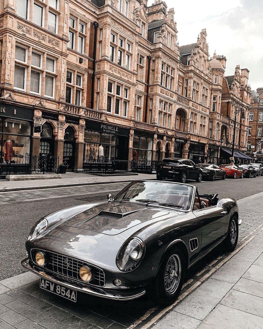 Машины в Лондоне