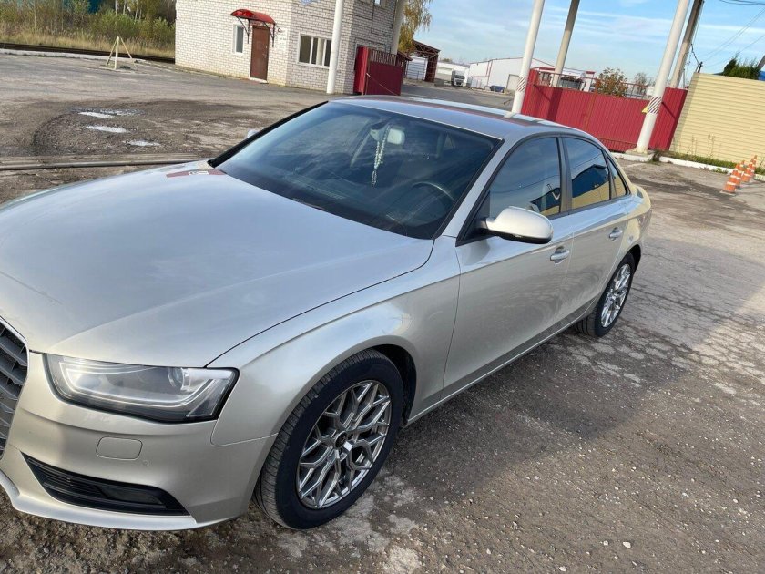 А4 Ауди золотой 2015