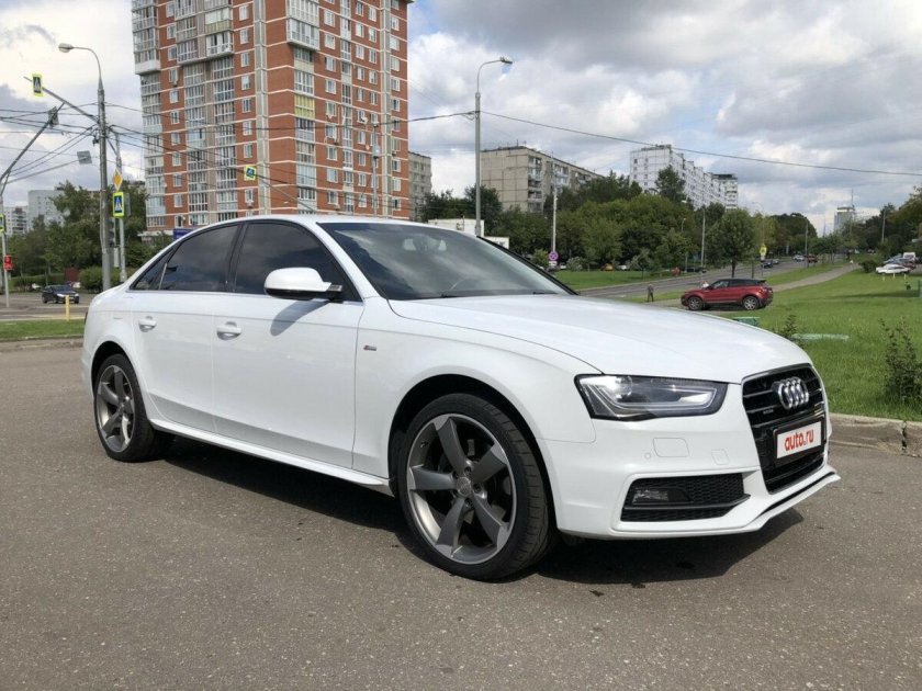 Audi a4 b8 белая