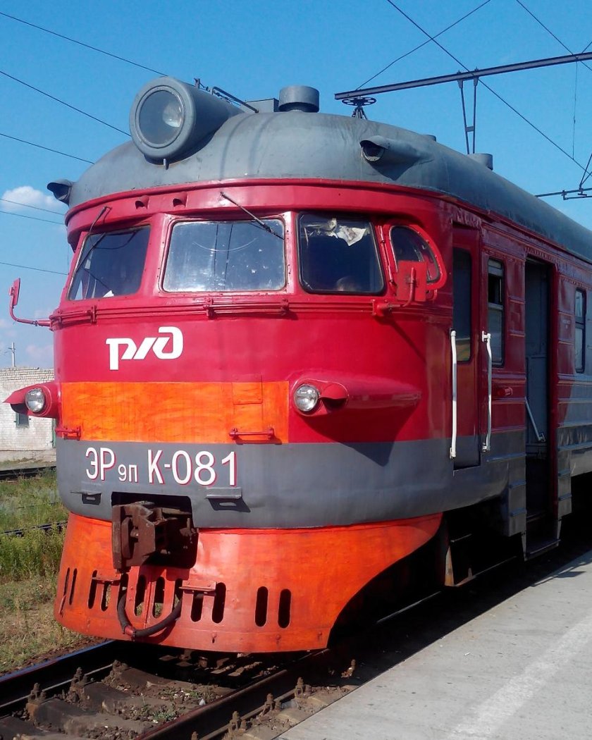 Электропоезд эр 2