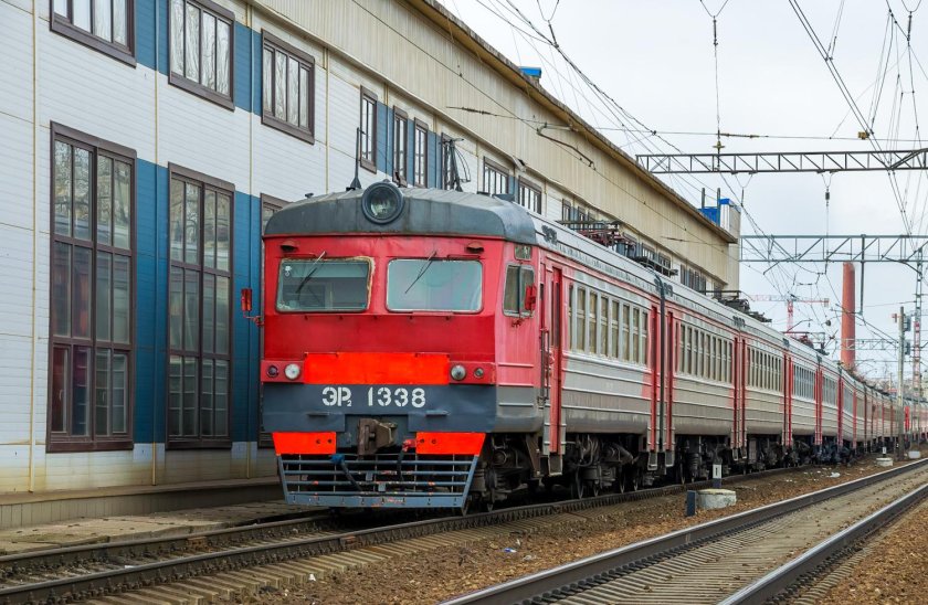 Электричка эр 2