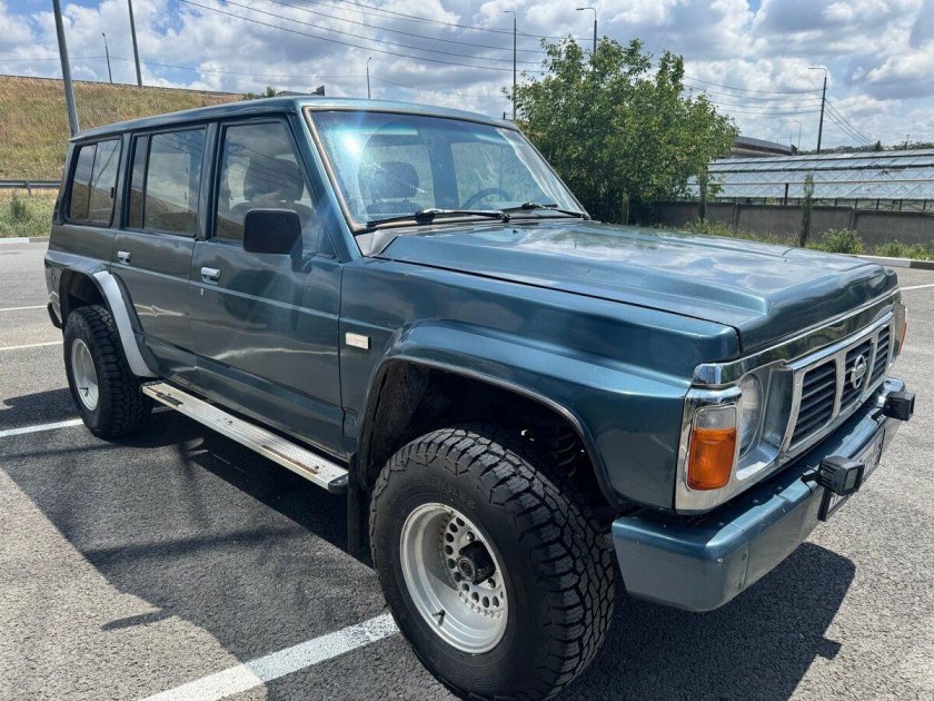 Nissan patrol y60 1988